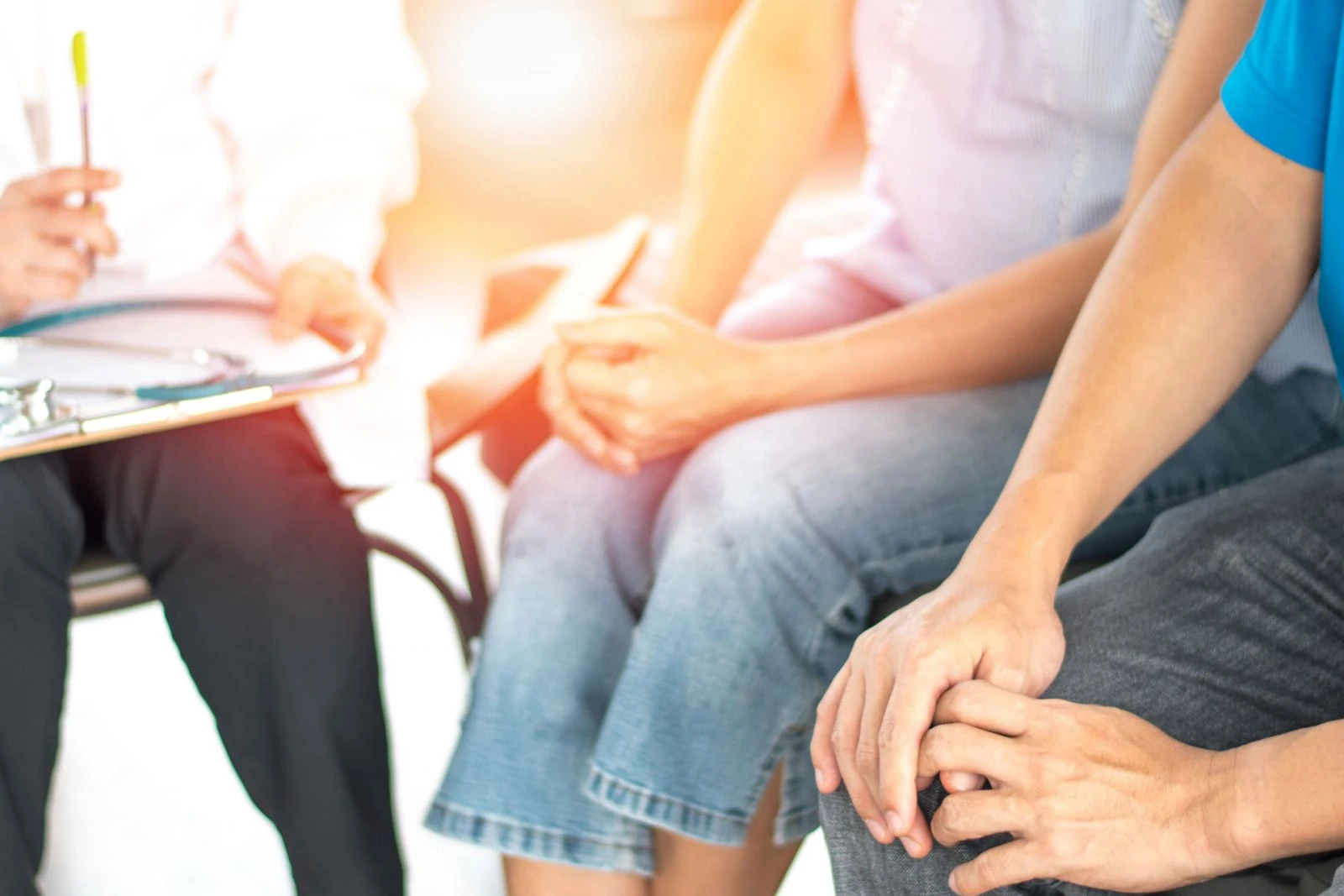 Erkeklerde Cinsel Yolla Bulaşan Hastalıklar Nelerdir? Klamidya Nedir? Klamidya Sadece Cinsel Yolla mı Bulaşır?